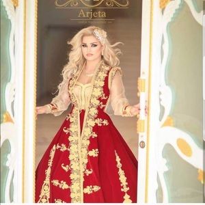 Meet your Posher, Tina